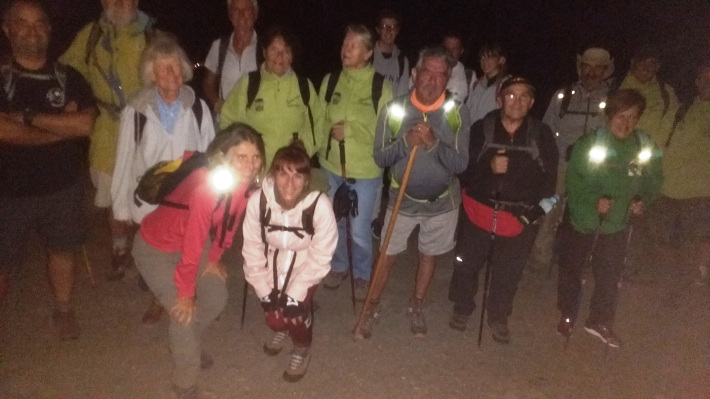 Cuarenta senderistas sexitanos participaron en la ruta nocturna entre Capileira y Trevelez